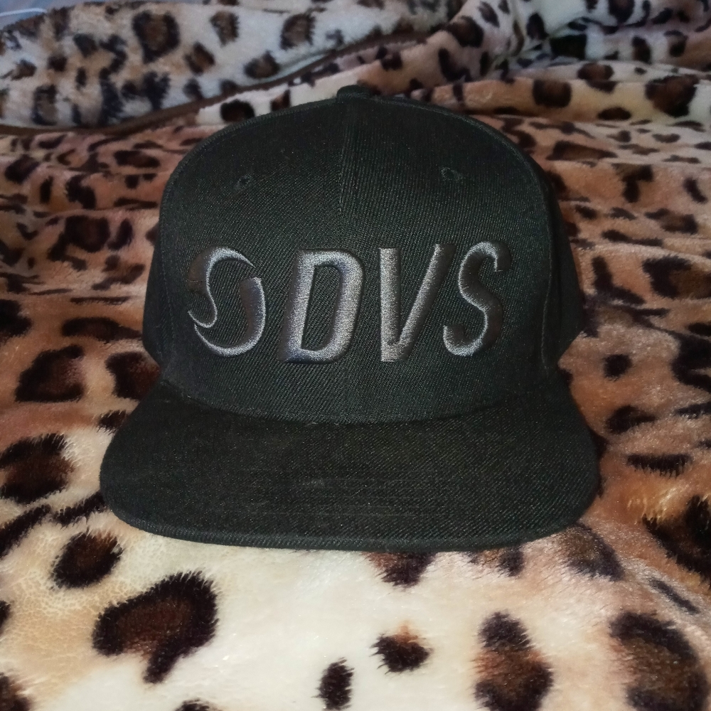 *DVS* Skate co. Snapback!